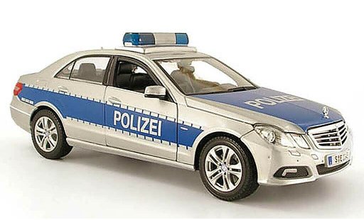 Mercedes Classe E Base 1/18 Maisto limousine (w 212) police (d) 2009 diecast model cars