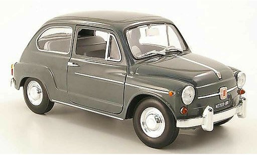 Fiat 600 D 1/18 Revell grey diecast model cars
