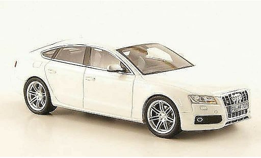 Audi S5 sportback 1/43 Schuco white diecast model cars
