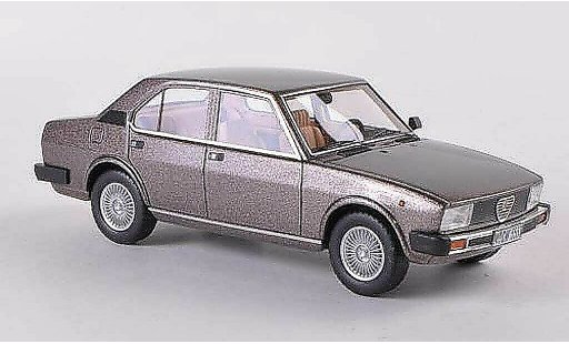 Alfa Romeo Alfetta 2000 1/43 Neo 1980 grey brown diecast model cars