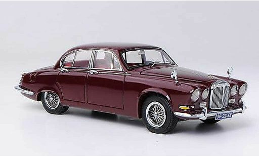 Daimler Sovereign Berline 1/43 Neo red LHD 1967 diecast model cars