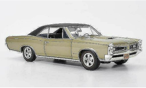 Pontiac GTO Hardtop 1/18 Highway 61 beige/matt black 1966 diecast model cars