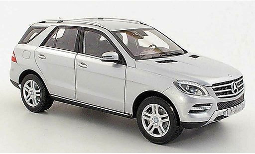 Mercedes Classe M Base 1/18 Minichamps (W166) ML grey metallisee 2011 diecast model cars