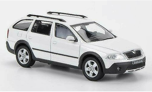 Skoda Octavia Combi 1/43 Abrex Scout white diecast model cars