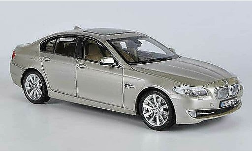 Bmw 518 F10 1/18 Welly d or diecast model cars