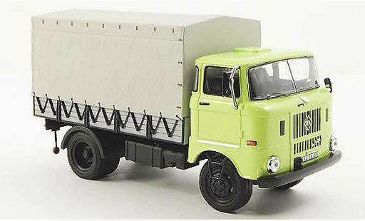 IFA W50L Base 1/43 IST Models green 1965 diecast model cars