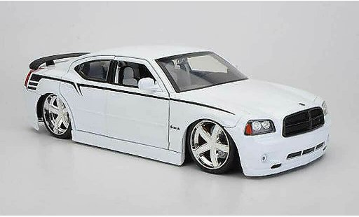 Dodge Charger 2006 1/18 Jada Toys SRT8 white diecast model cars