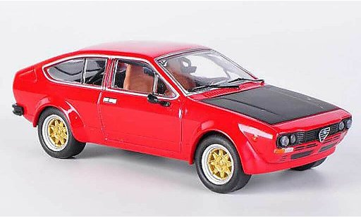 Alfa Romeo Alfetta gtv 2.0 1/43 M4 V Alfetta 2000 red/mattblack 1976 diecast model cars