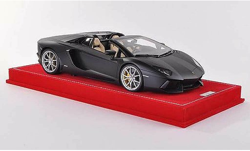 Lamborghini Aventador LP700-4 1/18 MR Collection Roadster mattblack diecast model cars