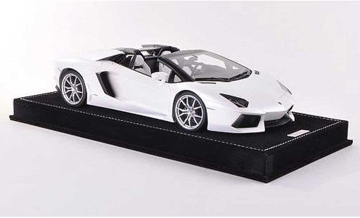Lamborghini Aventador LP700-4 1/18 MR Collection Roadster mattwhite diecast model cars