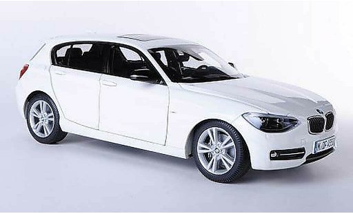 Bmw 116 F20 1/18 Paragon d white Funfturer 2011 diecast model cars