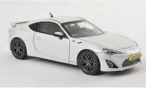 Toyota 86 2012 1/43 Triple 9 Collection white diecast model cars
