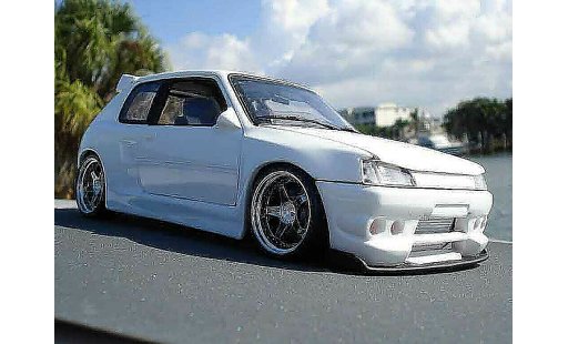 Peugeot 205 GTI 1/18 Solido kit carrosserie diecast model cars