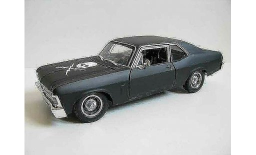 Chevrolet Nova Coupe 1/18 Maisto death proof diecast model cars
