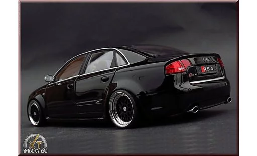Audi RS4 berline 1/18 Minichamps black jantes BBS 18 pouces diecast model cars