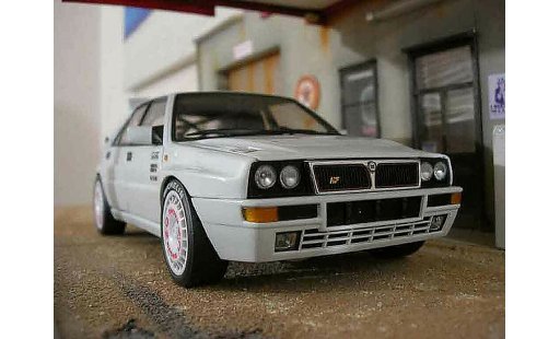Lancia Delta HF Integrale 1/18 Kyosho evolution 2 street race diecast model cars