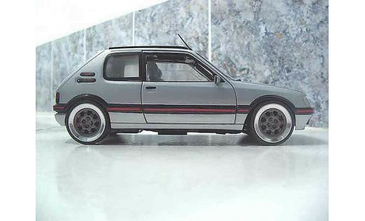 Peugeot 205 GTI 1/18 Solido panoramique diecast model cars