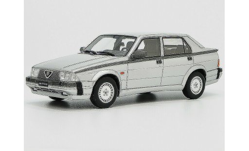 Alfa Romeo 75 3.0 v6 1/18 Laudoracing Models LM087C grey diecast model cars