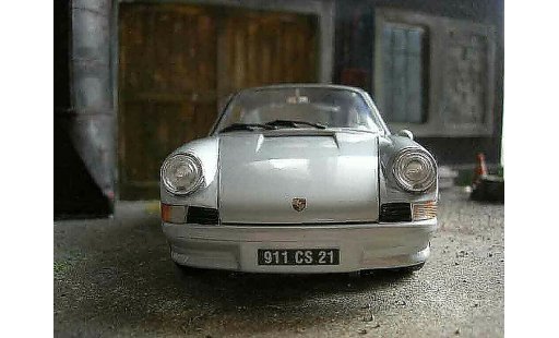 Porsche 911 2.4 1/18 Universal Hobbies ls grey diecast model cars