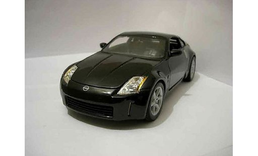 Nissan 350Z Base 1/18 Maisto coupe noir diecast model cars