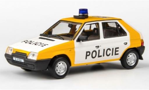 Diecast model cars Skoda Favorit Livree Officielle 136L Policie (CZ) 1988 Policie (Tschechische Police) 1/43 Abrex