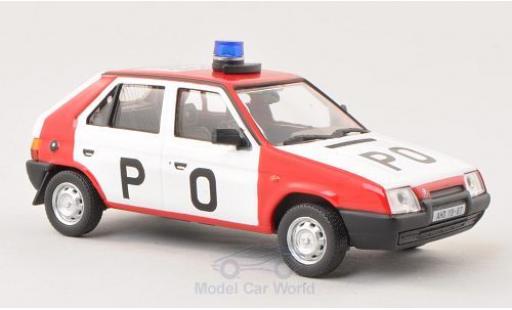 Diecast model cars Skoda Favorit Livree Officielle P O 1987 (Tschechische Fire brigade) 1/43 Abrex