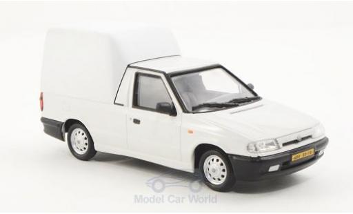 Diecast model cars Skoda Felicia Pick-Up white/matt-white 1996 1/43 Abrex
