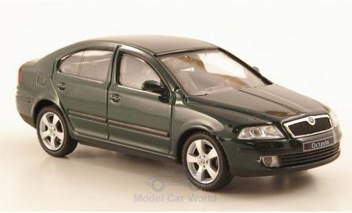 Diecast model cars Skoda Octavia Base metallic green 2004 1/43 Abrex