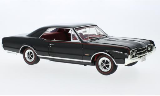 Diecast model cars Oldsmobile 442 W-30 black 1967 1/18 ACME