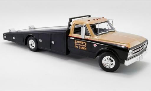 Diecast model cars Chevrolet C-30 plateau Ramp Truck Smokey Yunick Racing 1967 1/18 ACME
