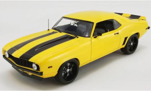 Diecast model cars Chevrolet Camaro Coupe Street Fighter yellow/black 1969 Yellow Jacket 1/18 ACME