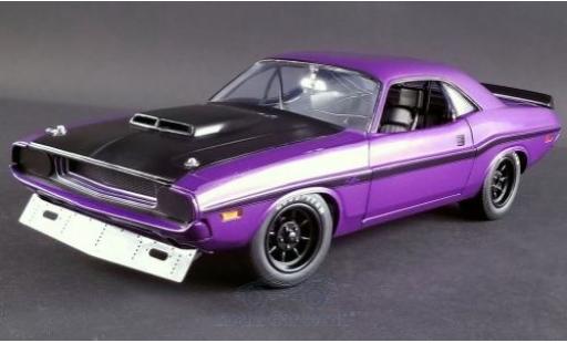 Diecast model cars Dodge Challenger Coupe purple/black 1970 1/18 ACME