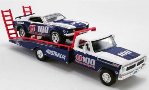 Diecast model cars Ford F-350 Ramp Truck Union Company U100 1970 with 1969 Trans Am Mustang and Auffahrrampen Alan Moffat Racing 1/64 ACME