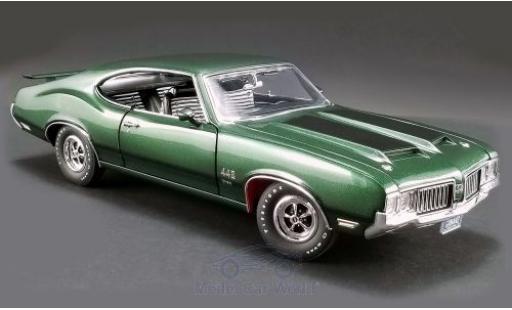 Diecast model cars Oldsmobile 442 W-30 metallic green/black 1970 1/18 ACME