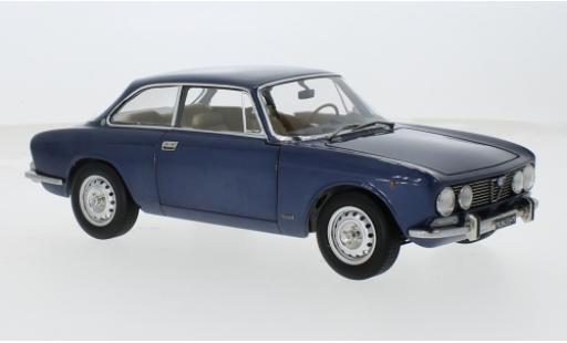 Diecast model cars Alfa Romeo 2000 gtv blue 1973 1/18 Norev