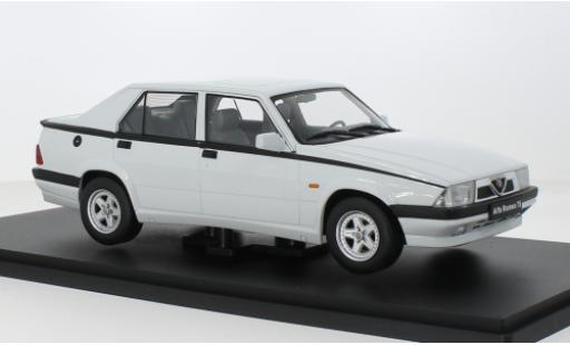 Diecast model cars Alfa Romeo 75 berline white Triple 9 Coll 1/18 Triple 9 Collection