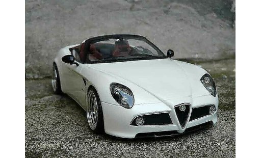 Alfa Romeo 8C competizione 1/18 MR Collection spider mr white jantes alu diecast model cars
