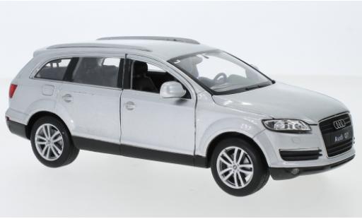 Diecast model cars Audi Q7 suv silver 1/24 Welly