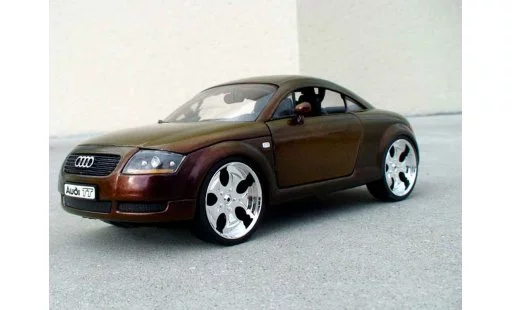 Audi TT coupe 1/18 Revell firefly peinture cameleon diecast model cars