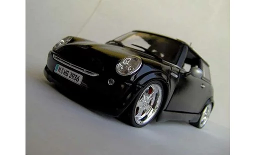 Mini Cooper D 1/18 Maisto west coast choppers diecast model cars