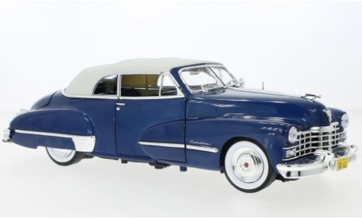 Diecast model cars Cadillac Series 62 Convertible 1947 1/18 Auto World