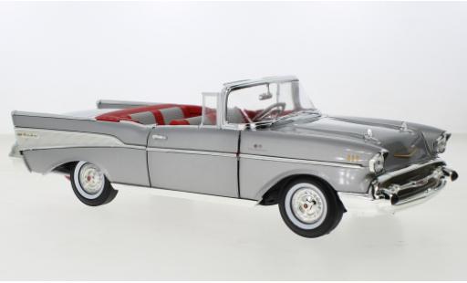 Diecast model cars Chevrolet Bel Air Convertible metallise grey 1957 1/18 Auto World