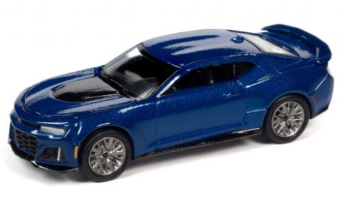 Diecast model cars Chevrolet Camaro ZL1 metallise blue 2018 1/64 Auto World