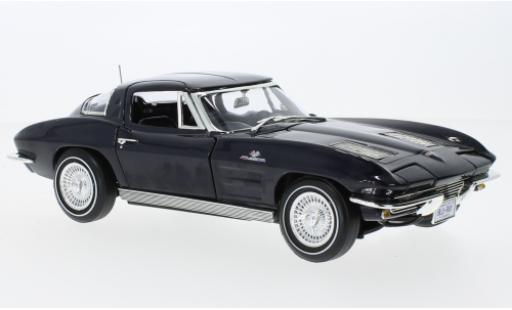 Diecast model cars Chevrolet Corvette Stingray (C2) blue 1973 1/18 Auto World
