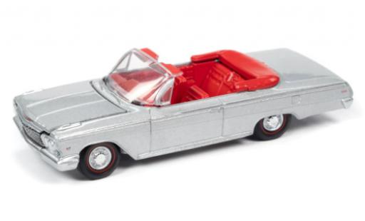 Diecast model cars Chevrolet Impala Convertible SS 409 d 1962 1/64 Auto World