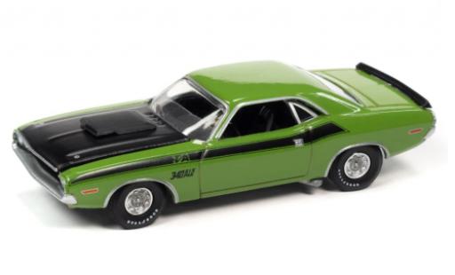 Diecast model cars Dodge Challenger T/A la chaux/black 1970 1/64 Auto World