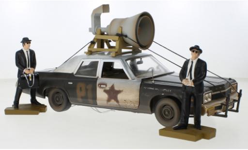 Diecast model cars Dodge Monaco police Pursuit Blues Brothers 1974 1/18 Auto World