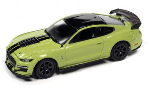 Diecast model cars Ford Mustang Shelby GT500 Ford Mustang Track Pack la chaux/black 2020 1/64 Auto World