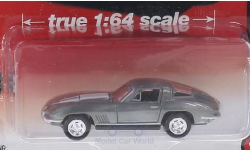 Diecast model cars Chevrolet Corvette Stingray 427 Special Version grey/white 1967 without Vitrine 1/64 Auto World