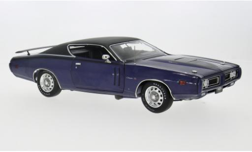 Diecast model cars Dodge Charger R/T metallise purple 1971 1/18 Auto World